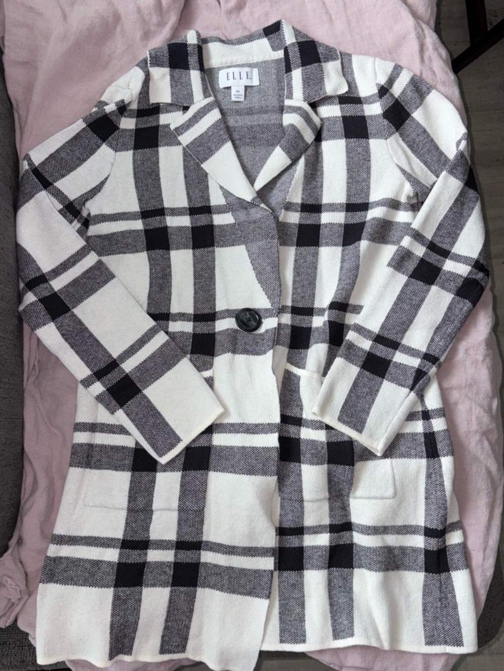 ELLE Sweaters- Black and White Plaid Knit